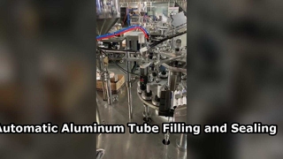 Machine automatique de remplissage et d'étanchéité de tubes en aluminium
