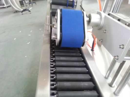Machine automatique d'étiquetage tubulaire à bougie horizontale pour un étiquetage facile et pratique