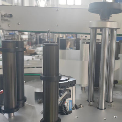 Machine automatique d' étiquetage à double face en acier inoxydable 304/316 pour la vente de liquide / sauce / huile / pâte